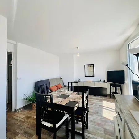 4 Pers - - Terrasse - Centre *